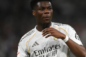 kaiyun-巴特：楚阿梅尼正是曼联在后腰位置急需的人选，但买他很难