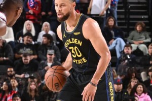 开云-三天后将再战快船，库里14中7&amp;amp;三分9中4取24分6板3助1断1帽