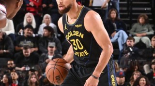 开云-三天后将再战快船，库里14中7&amp;amp;三分9中4取24分6板3助1断1帽